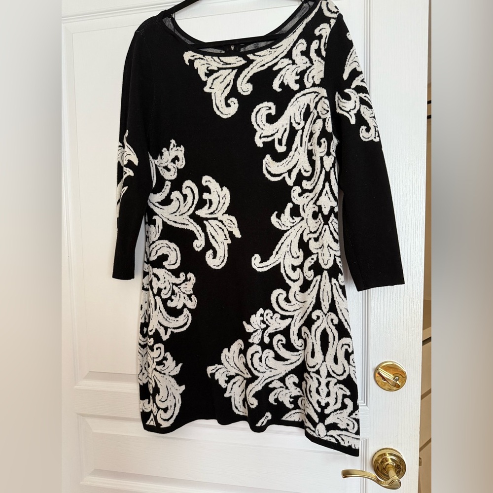 🔥White House Black Market Elegant Black Dress / Sweater with White Floral Design